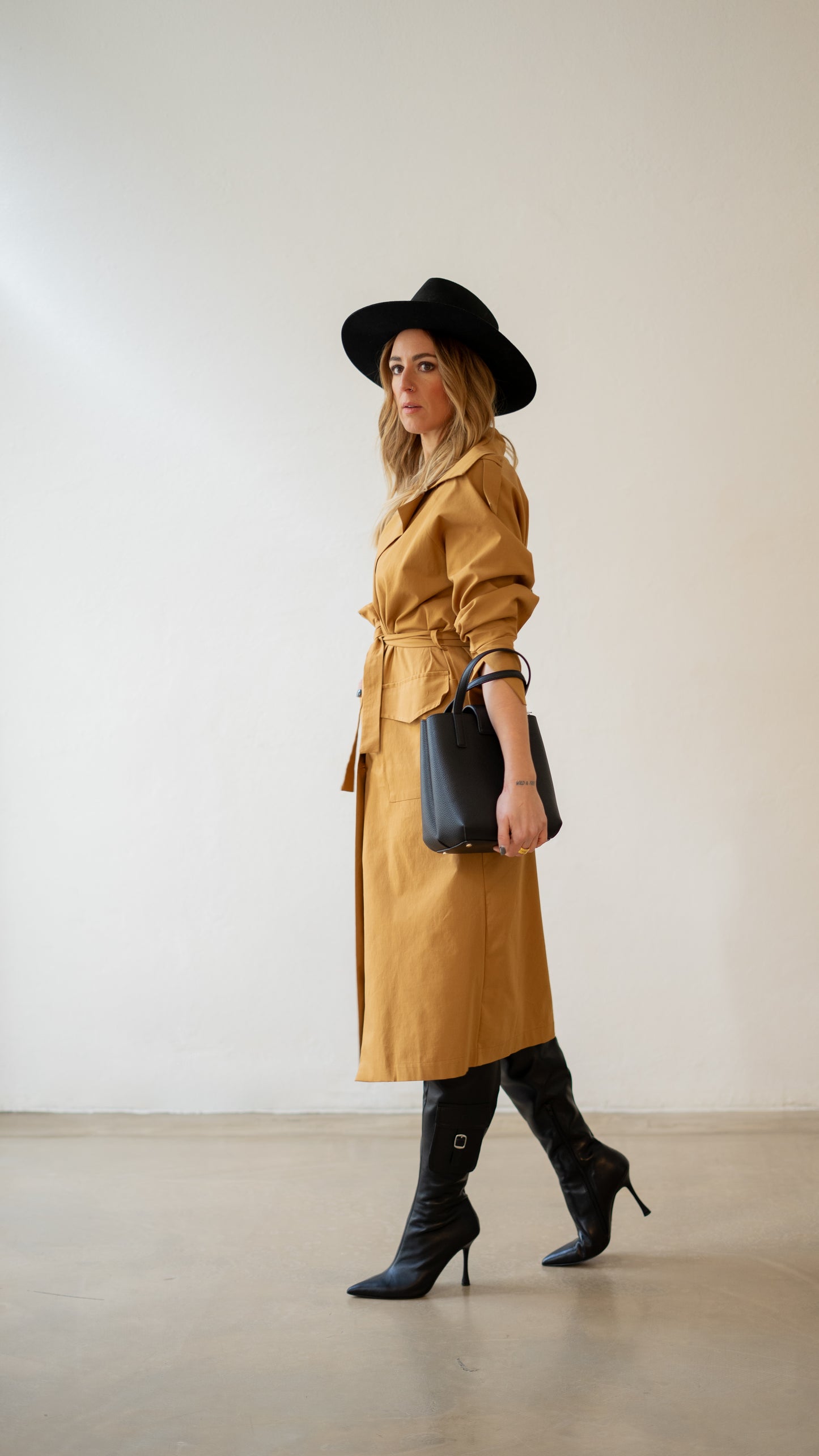 Trenchcoat Namida